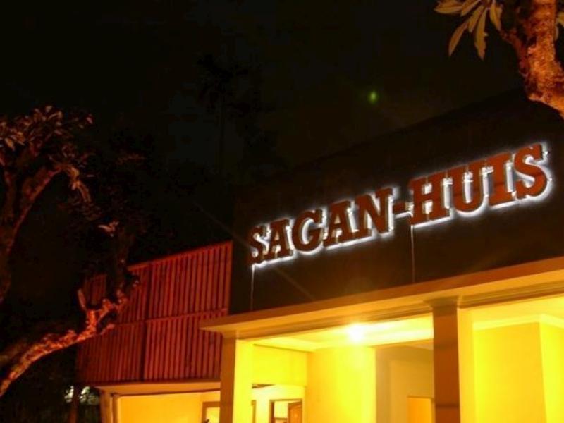 Sagan Huis Hotel Джокякарта Екстериор снимка